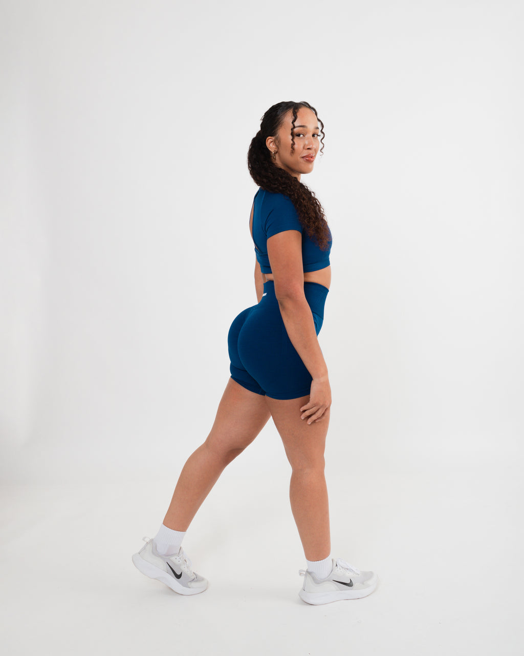 Women's cropped top in Navy