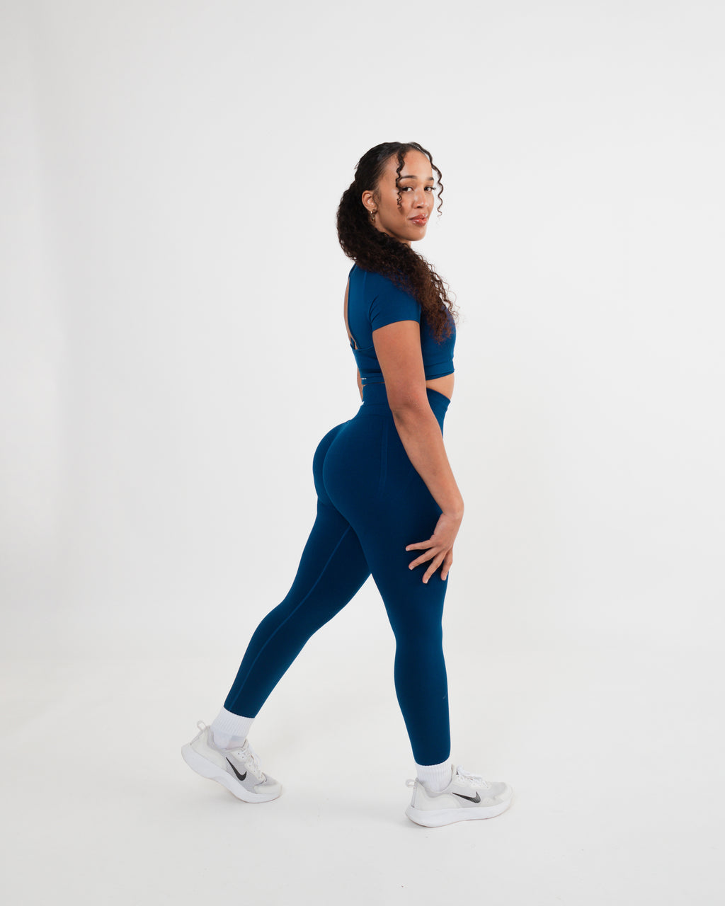 Women's cropped top in Navy