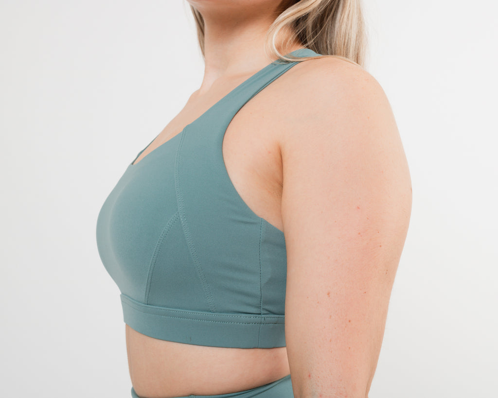 Women's crossover sports bra in Green