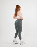 Women's Seamless Scrunched Leggings in Charcoal