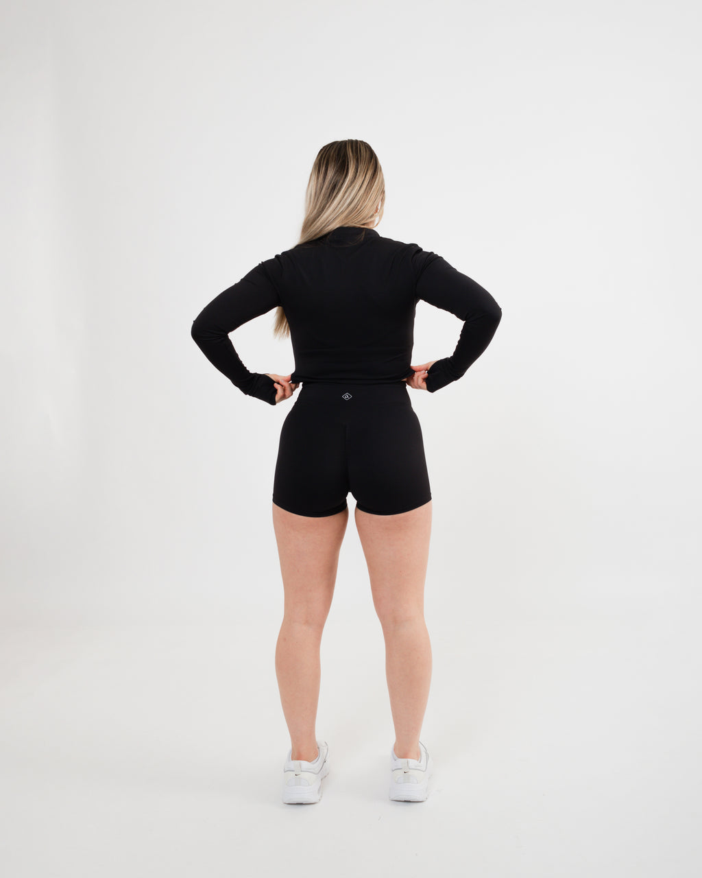 Women's cropped Jacket in Black