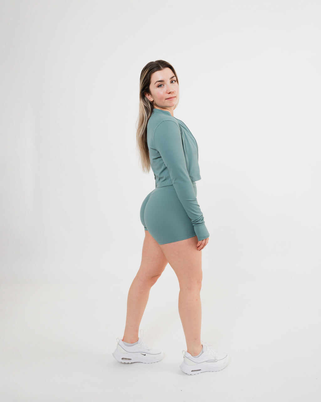 Women's activewear short in Green